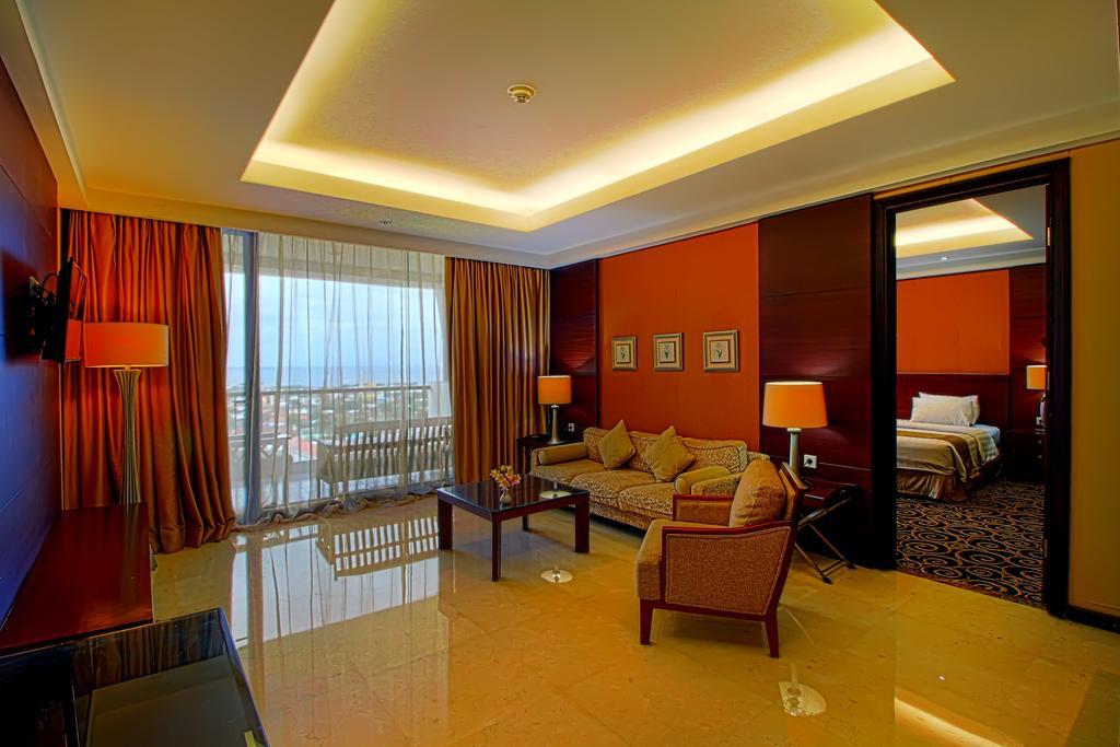 Bela International Hotel & Conventionternate Esterno foto