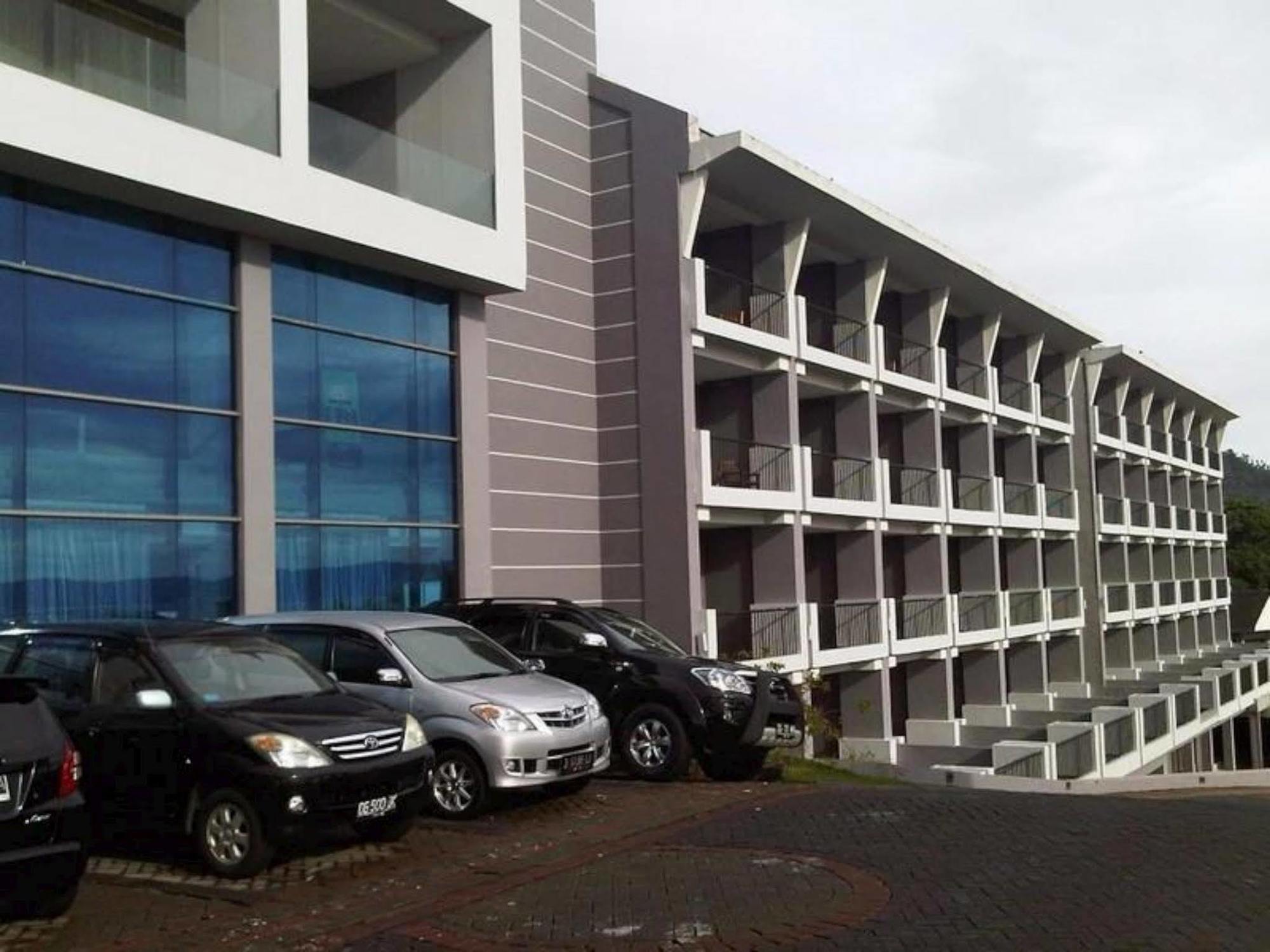 Bela International Hotel & Conventionternate Esterno foto