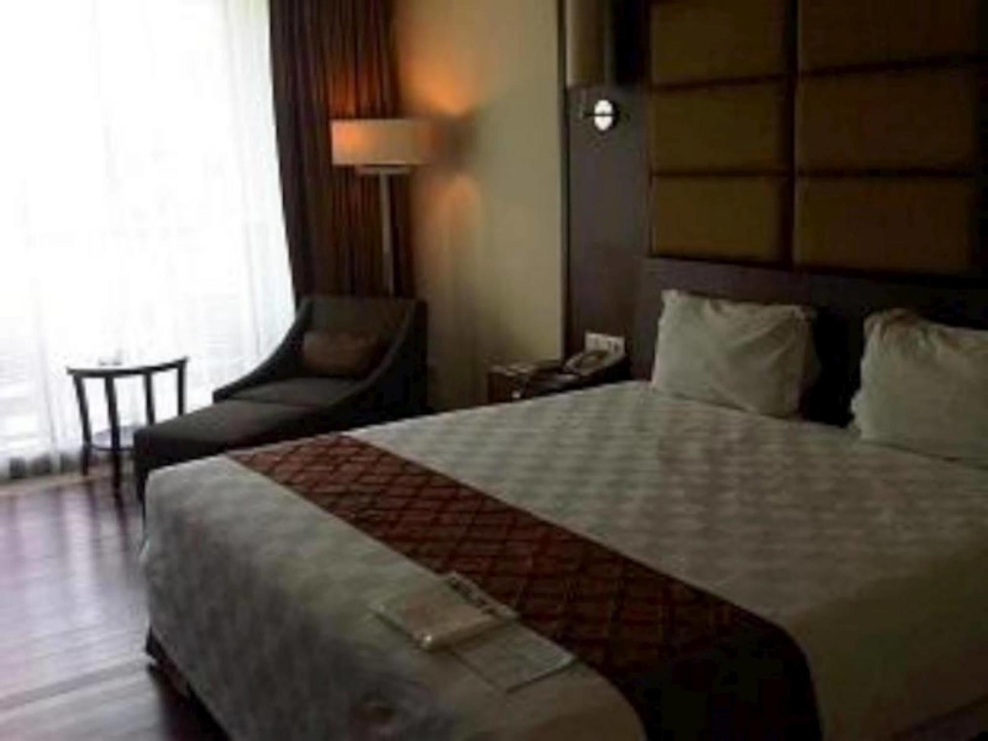 Bela International Hotel & Conventionternate Esterno foto