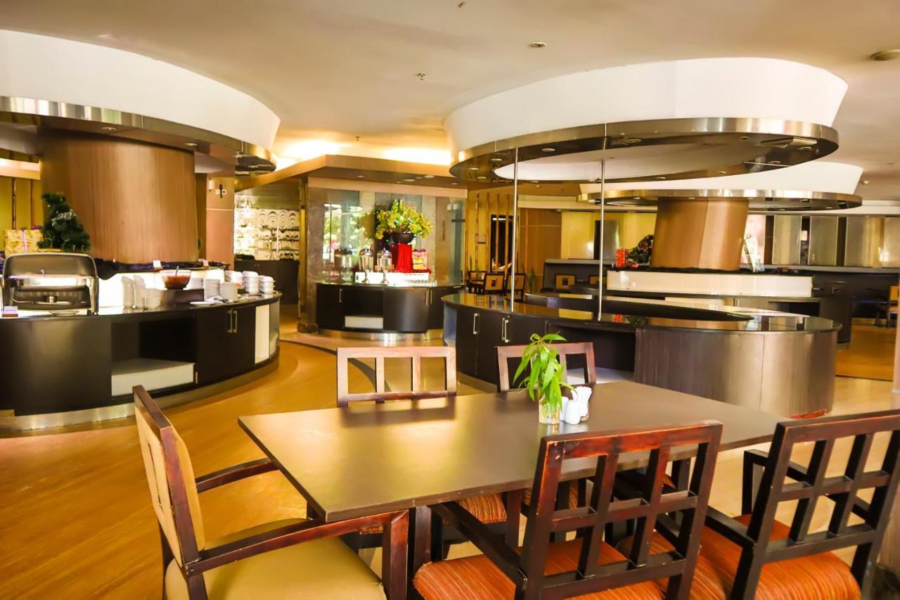 Bela International Hotel & Conventionternate Esterno foto
